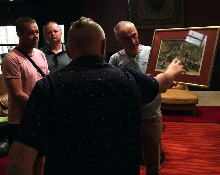 Pan Dominique Arangoïts, technický ředitel, v Cos d'Estournel pracuje už od roku 2004 - nikdo lepší se nám nemohl věnovat